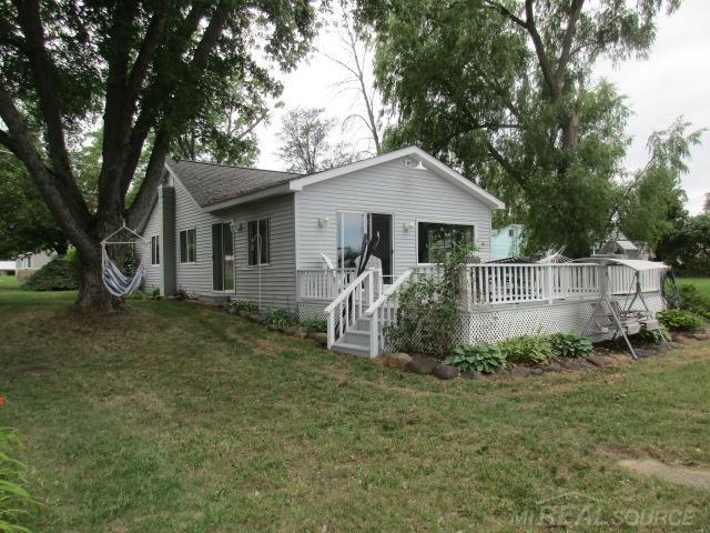 2119 South Lake Shore Road Harbor Beach, MI 48441 - Photo 28 of 37 50086811-29.JPG
