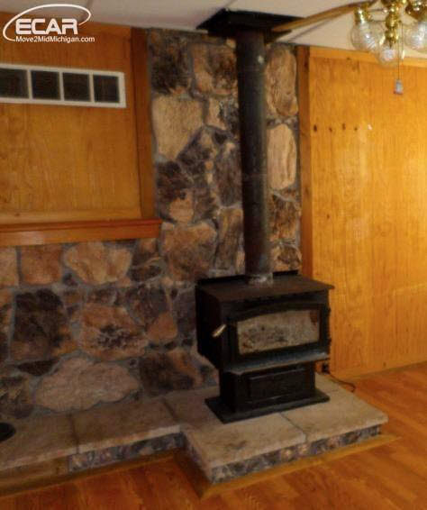 10594 Peet Road Chesaning, MI 48616 - Photo 3 of 21 21288657-2.JPG