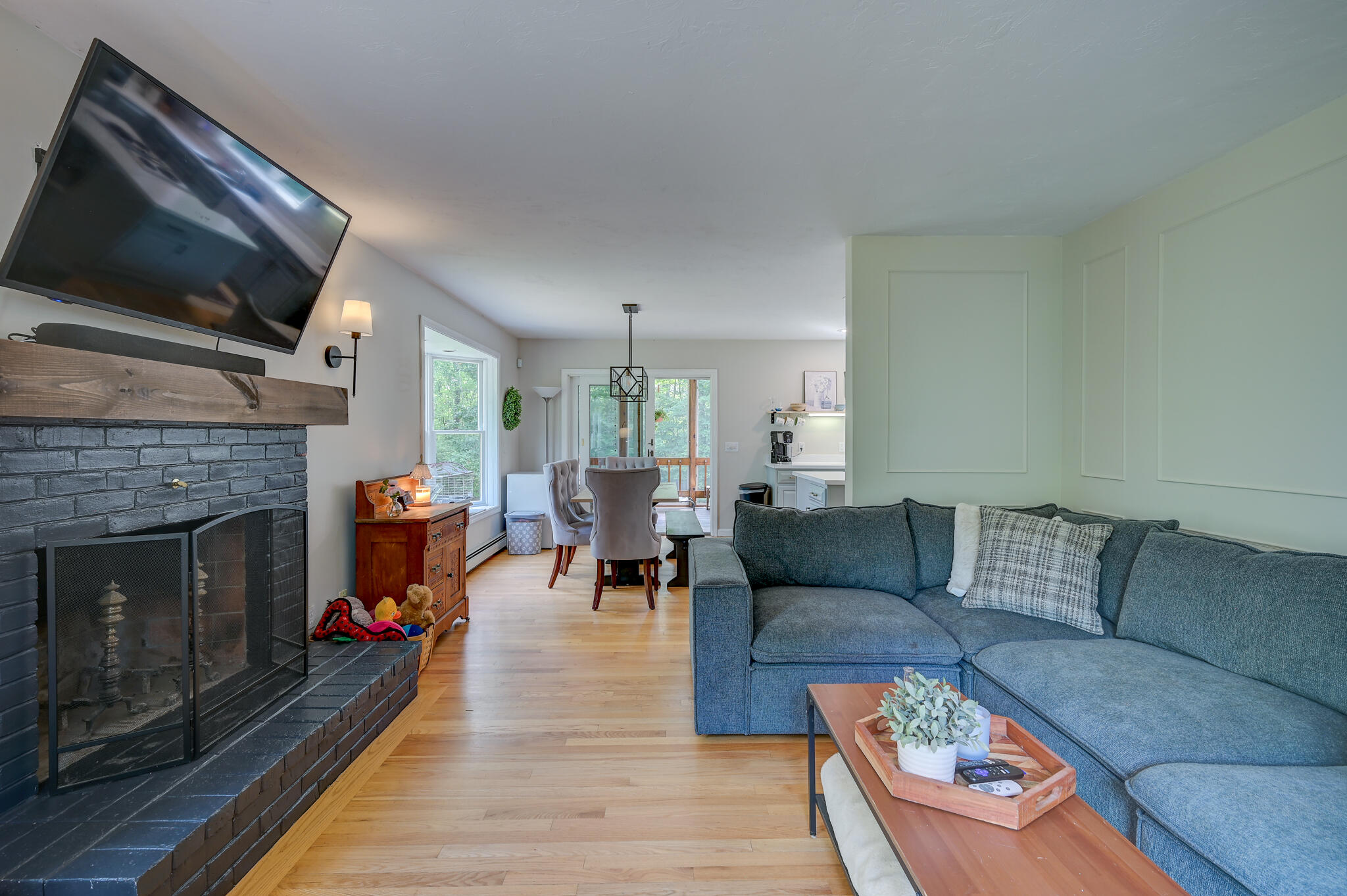 70 Chautauqua Road Fryeburg, ME 04037 - Photo 14 of 42 Living Room