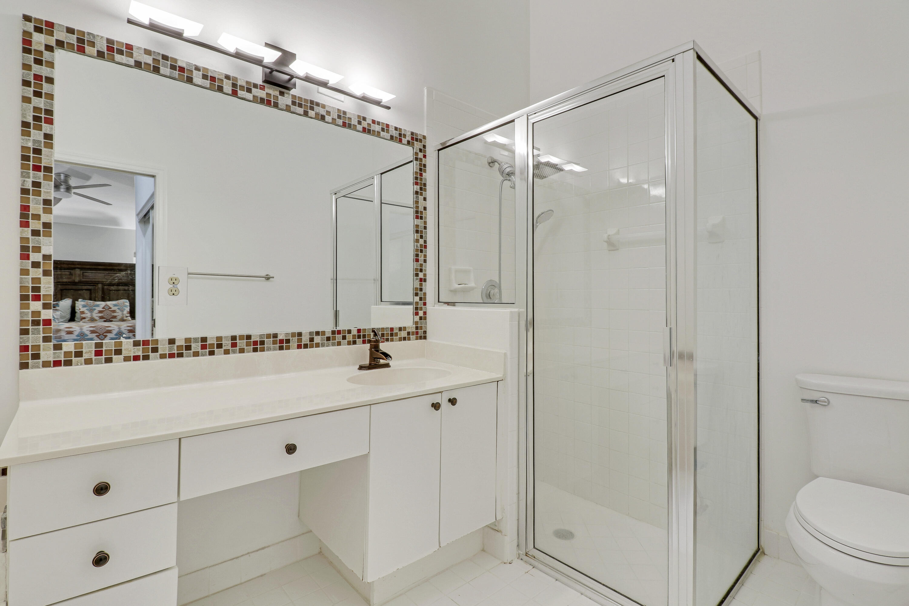 8237 Vía Bella Boca Raton, FL 33496 - Photo 24 of 41 Primary Bathroom