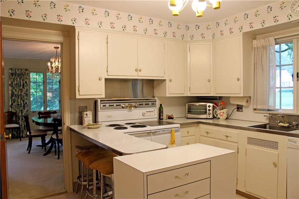 1540 Woodland Road Springfield, OH 45504 - Photo 11 of 41 Gallery Image 11