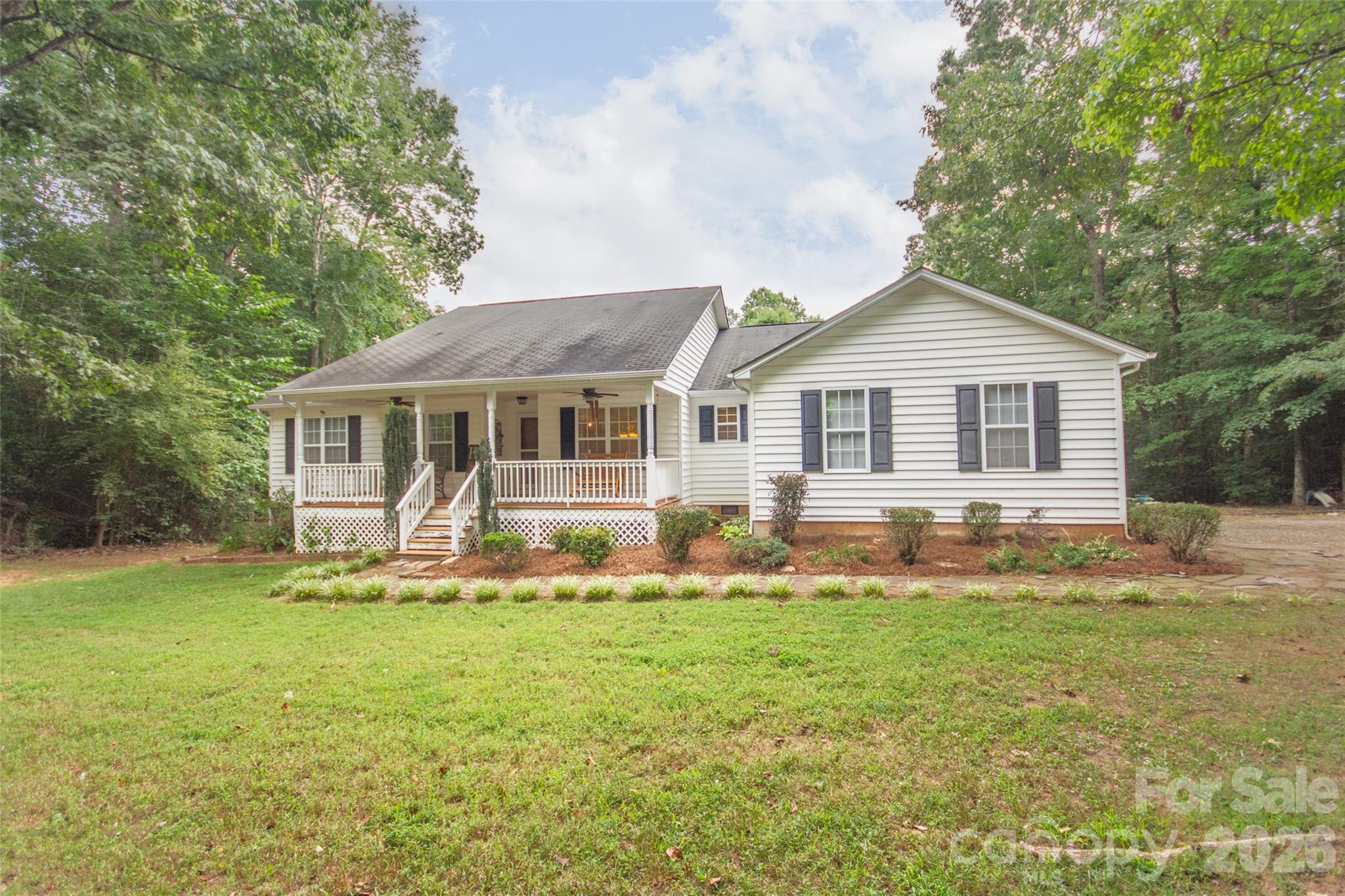 588 Abbeydale Road Harmony, NC 28634 - Photo 1 of 30 Gallery Image 1