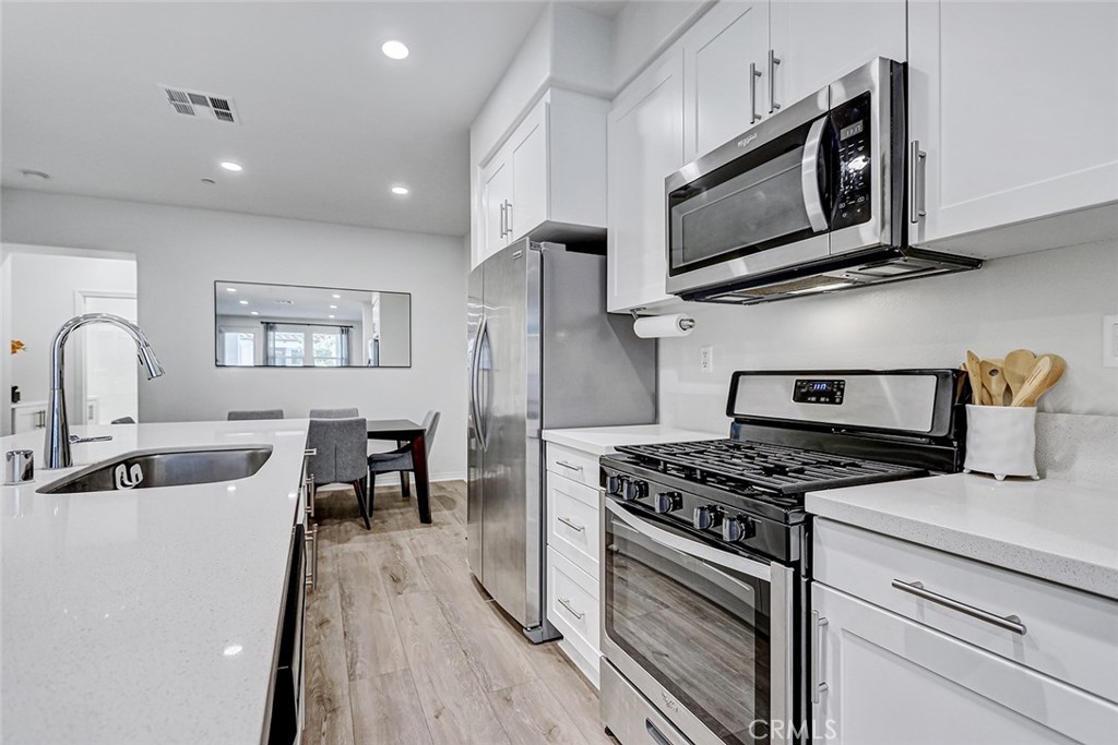 629 S. Kinney Way Anaheim, CA 92805 - Photo 10 of 26