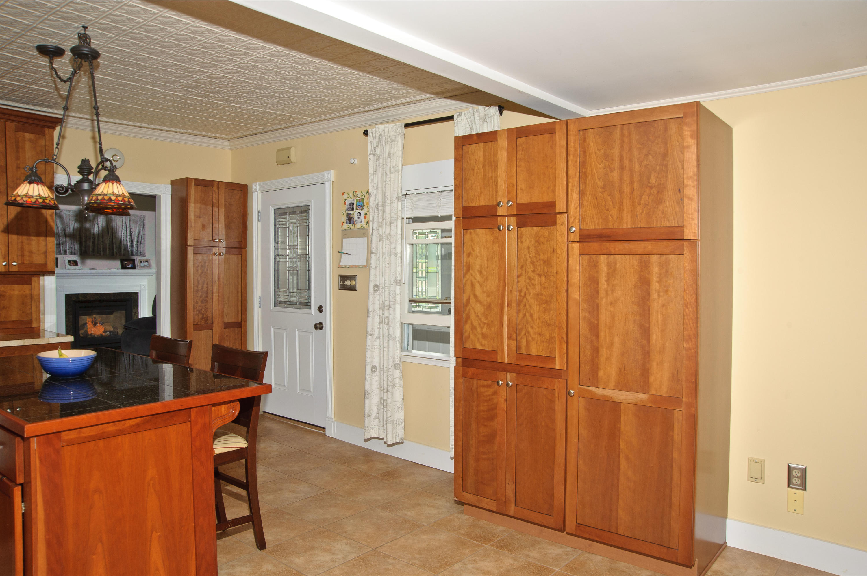 784 West Auburn Road Auburn, ME 04210 - Photo 14 of 39 Pantry