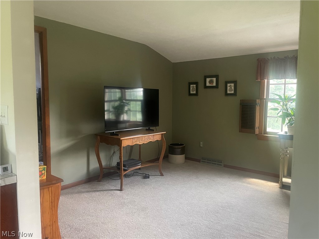 37460 Giles Road Grafton, OH 44044 - Photo 23 of 31