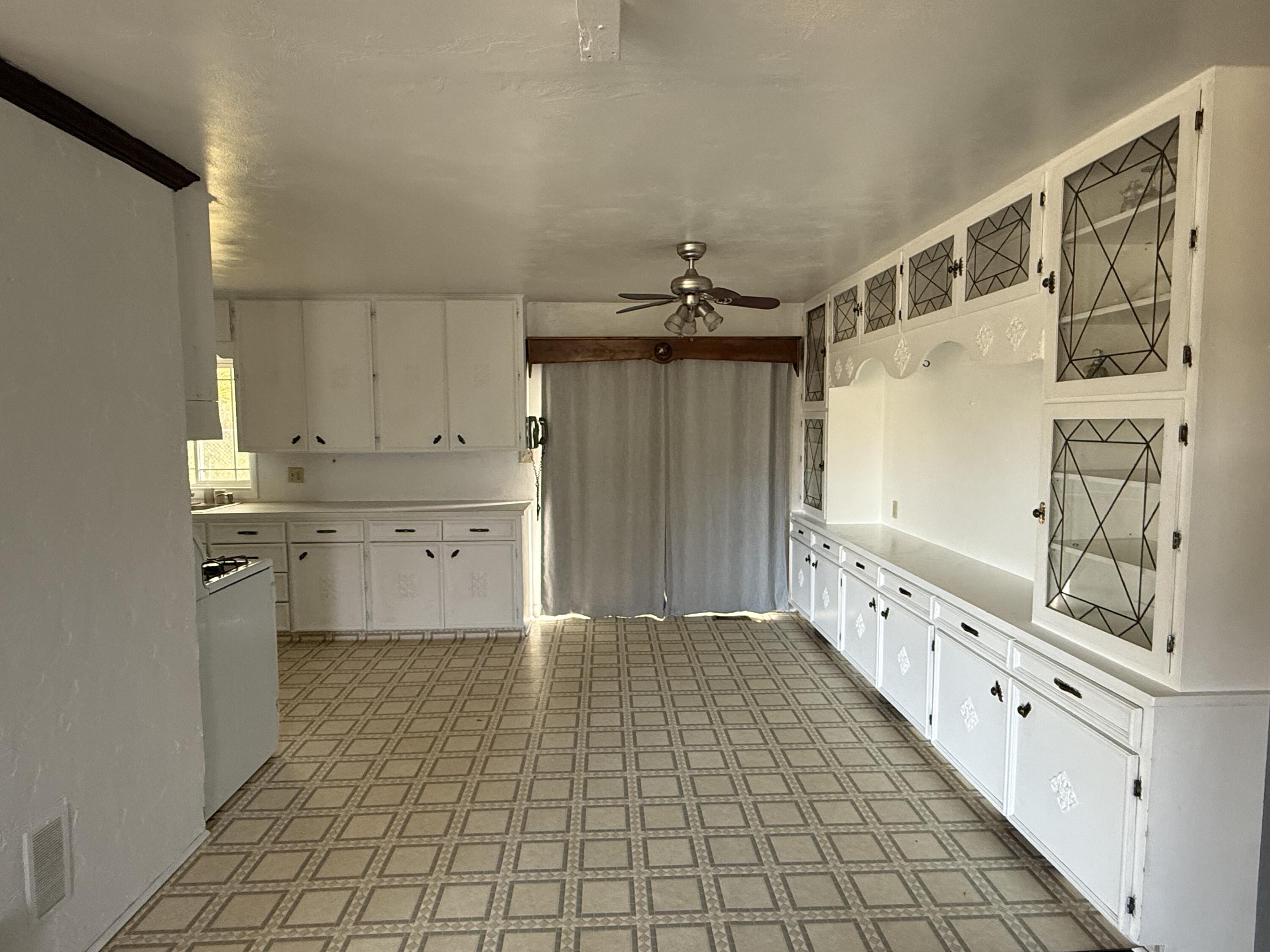 54 Burger Lane Buffalo, WY 82834 - Photo 12 of 30 54 burger dining room