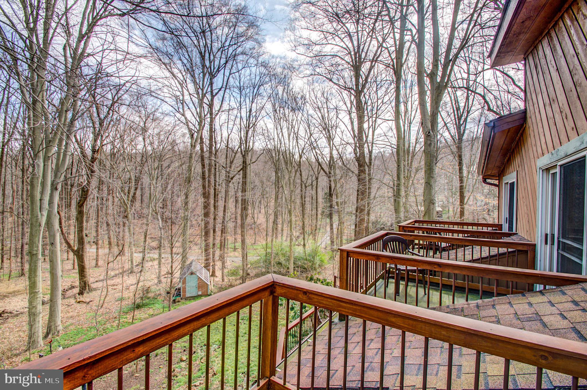 Each bedroom with private deck.