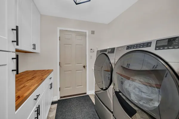 $635,000 | 6 West Wend Street, Lemont, IL 60439