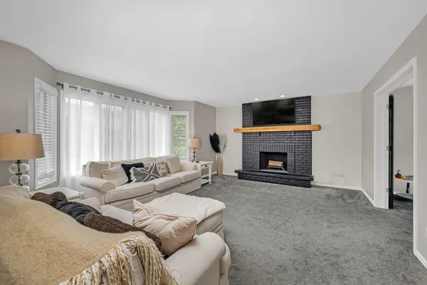 $635,000 | 6 West Wend Street, Lemont, IL 60439