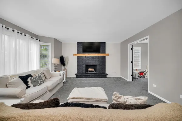 $635,000 | 6 West Wend Street, Lemont, IL 60439
