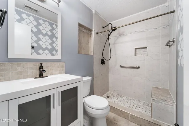 $1,695 | 108 Howell Drive, Jacksonville, NC 28540