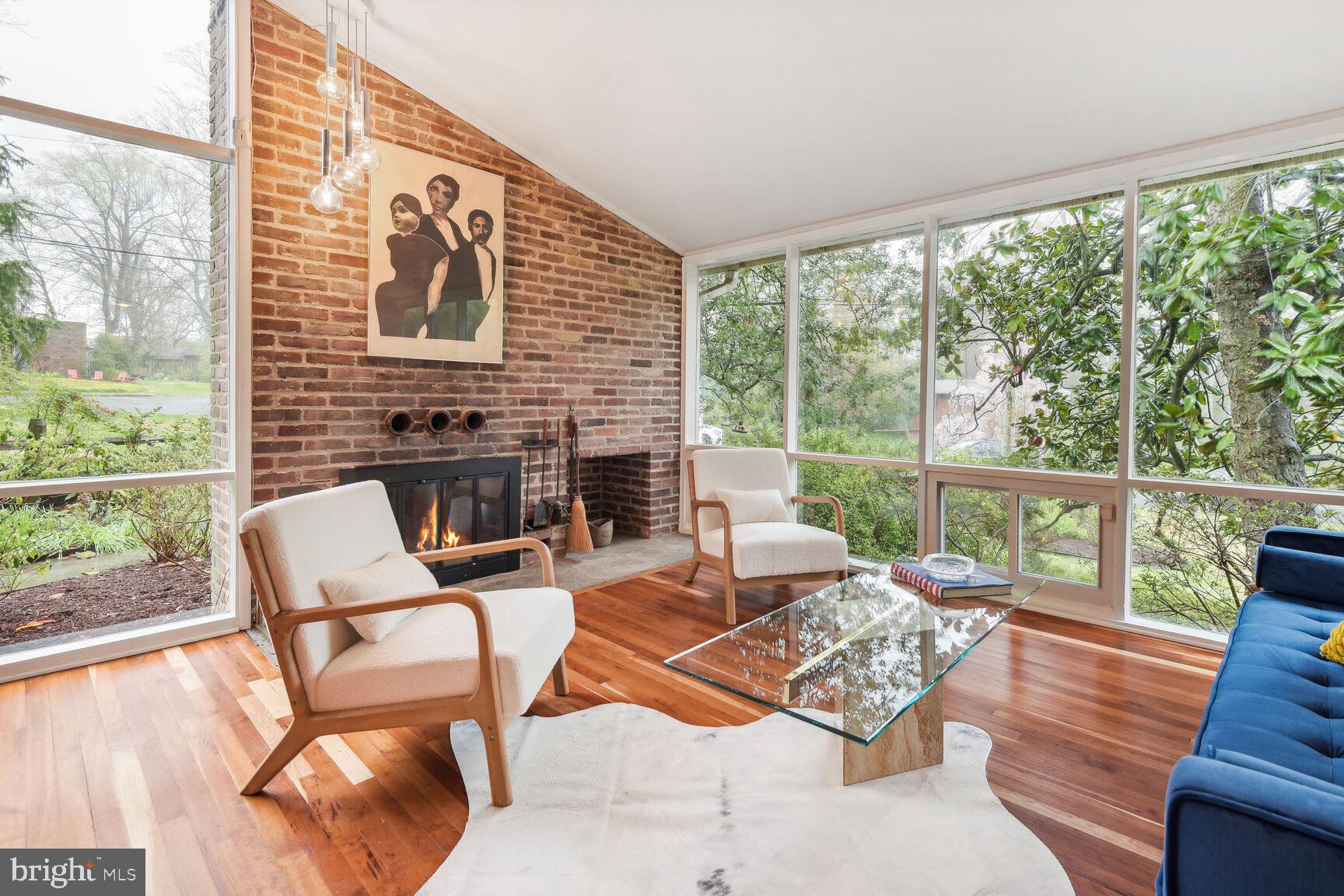 3413 Pendleton Drive Silver Spring, MD 20902 - Photo 5 of 30 Living Room