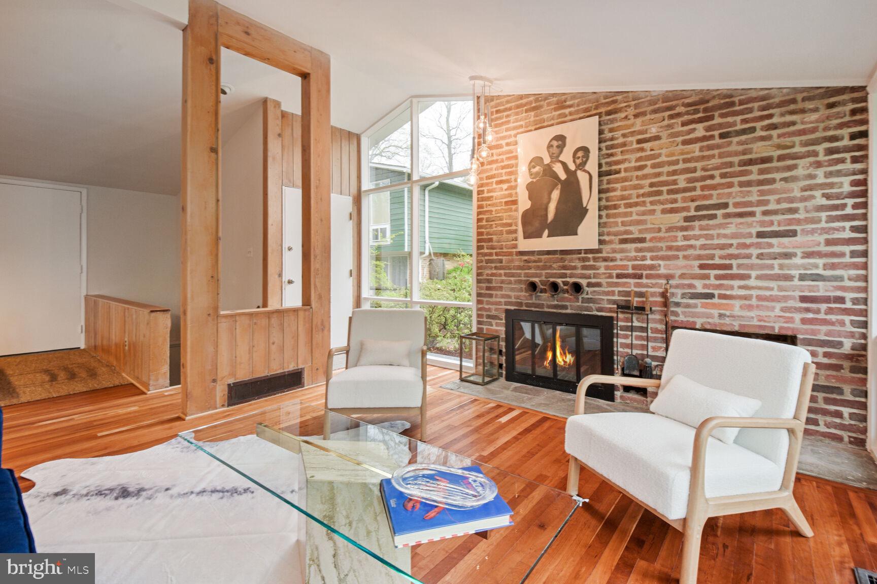3413 Pendleton Drive Silver Spring, MD 20902 - Photo 7 of 30 Living Room