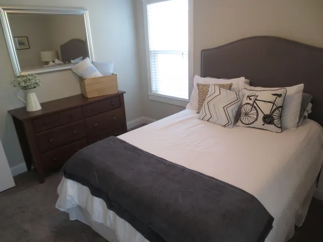 $2,400 | 330 North Leak Street, Southern Pines, NC 28387