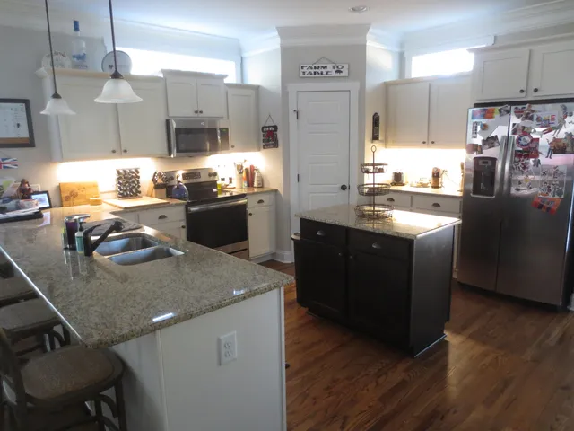 $2,400 | 330 North Leak Street, Southern Pines, NC 28387