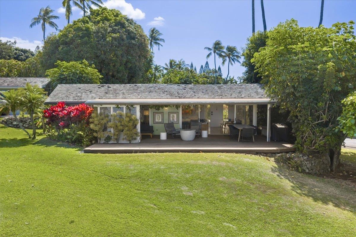 20 Hui Road East, Unit 37 Lahaina, HI 96761 - Photo 2 of 39 a view of a house with swimming pool garden and patio