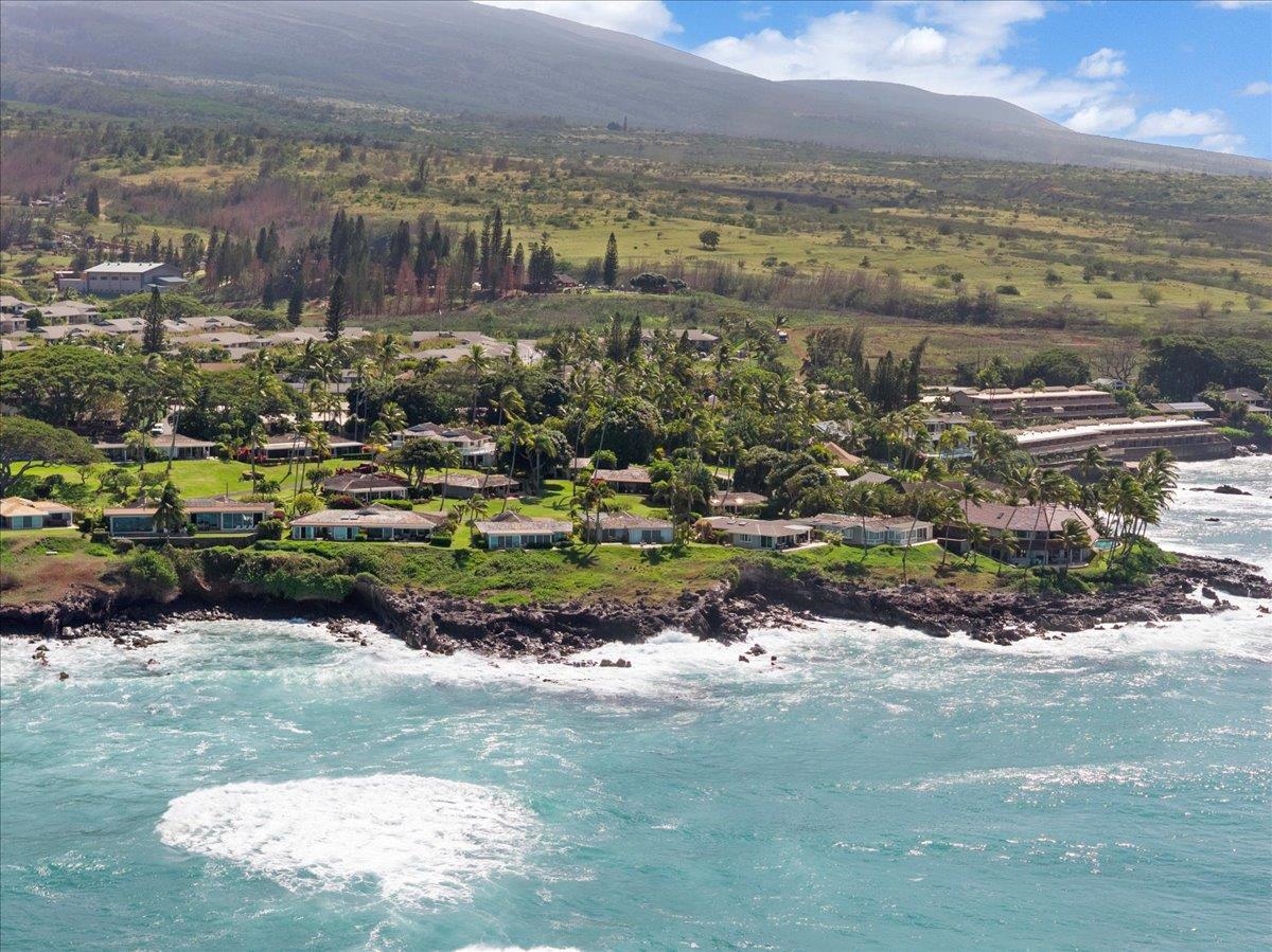 20 Hui Road East, Unit 37 Lahaina, HI 96761 - Photo 39 of 39 a view of a city with ocean view