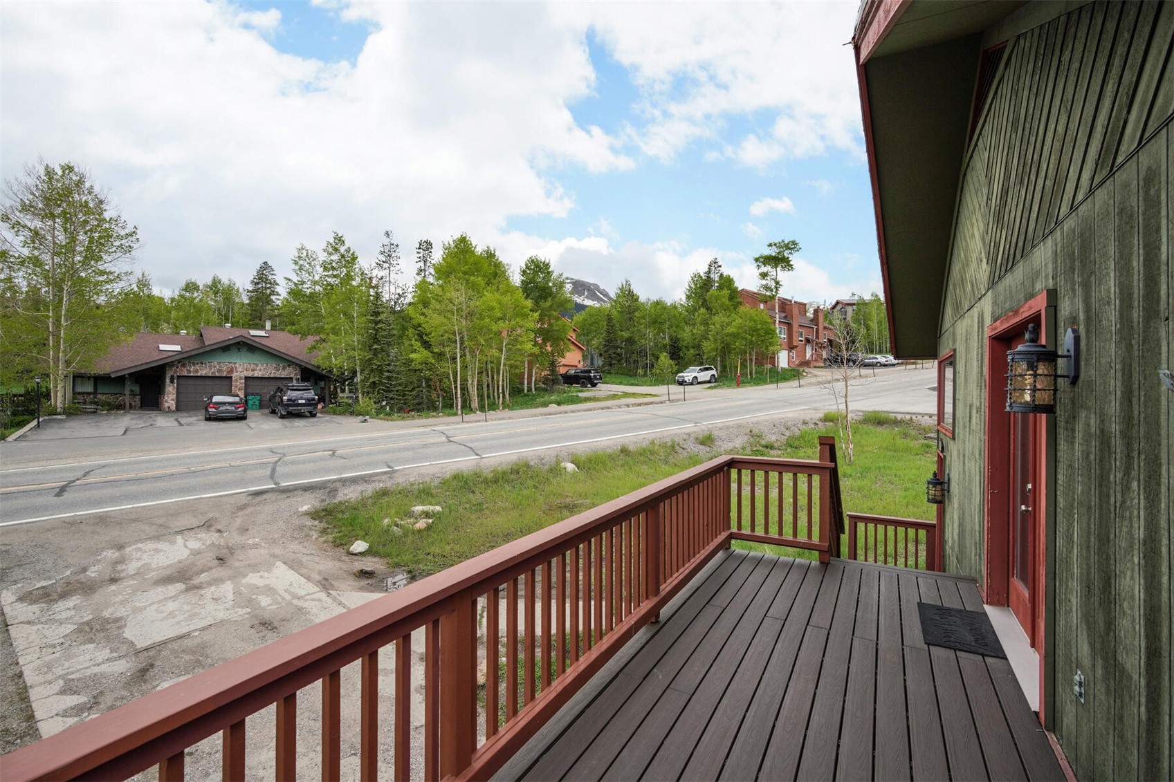 611 Ryan Gulch Road Silverthorne, CO 80498 - Photo 22 of 27 ample parking with one car attached garage - additional parking in front of garage