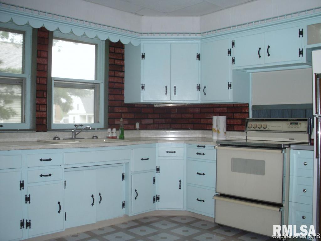 1827 South Renfro Street Springfield, IL 62703 - Photo 4 of 12