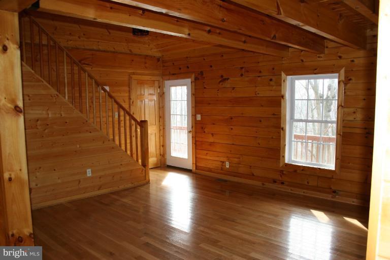 93 Parna Road Linden, VA 22642 - Photo 8 of 29 Family Room