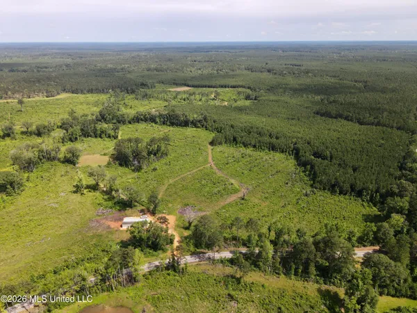 $895,000 | 3368 Busy Corner Road, Gloster, MS 39638
