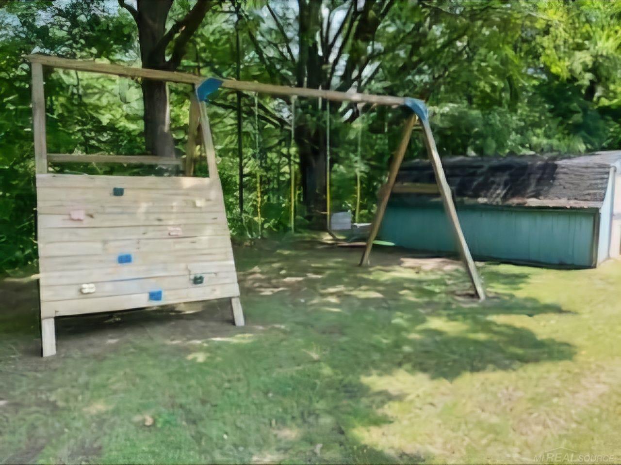 37381 Weber Road Richmond, MI 48062 - Photo 37 of 40 50146978-4662f078-2acb-456a-bc6b-1dc09e4f2fb2.JPG