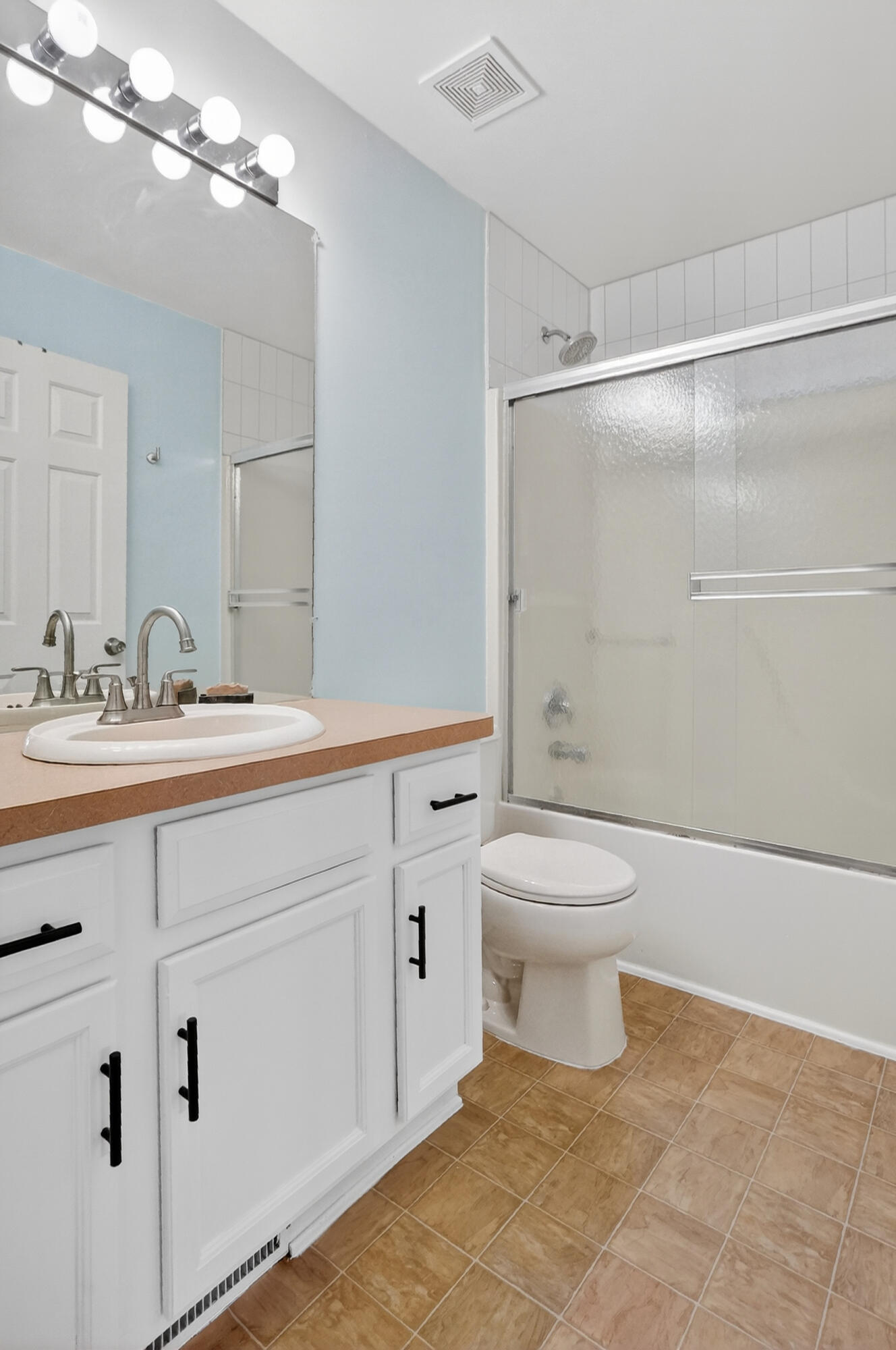 518 Dockside Circle Holly, MI 48442 - Photo 21 of 32 DSC00601