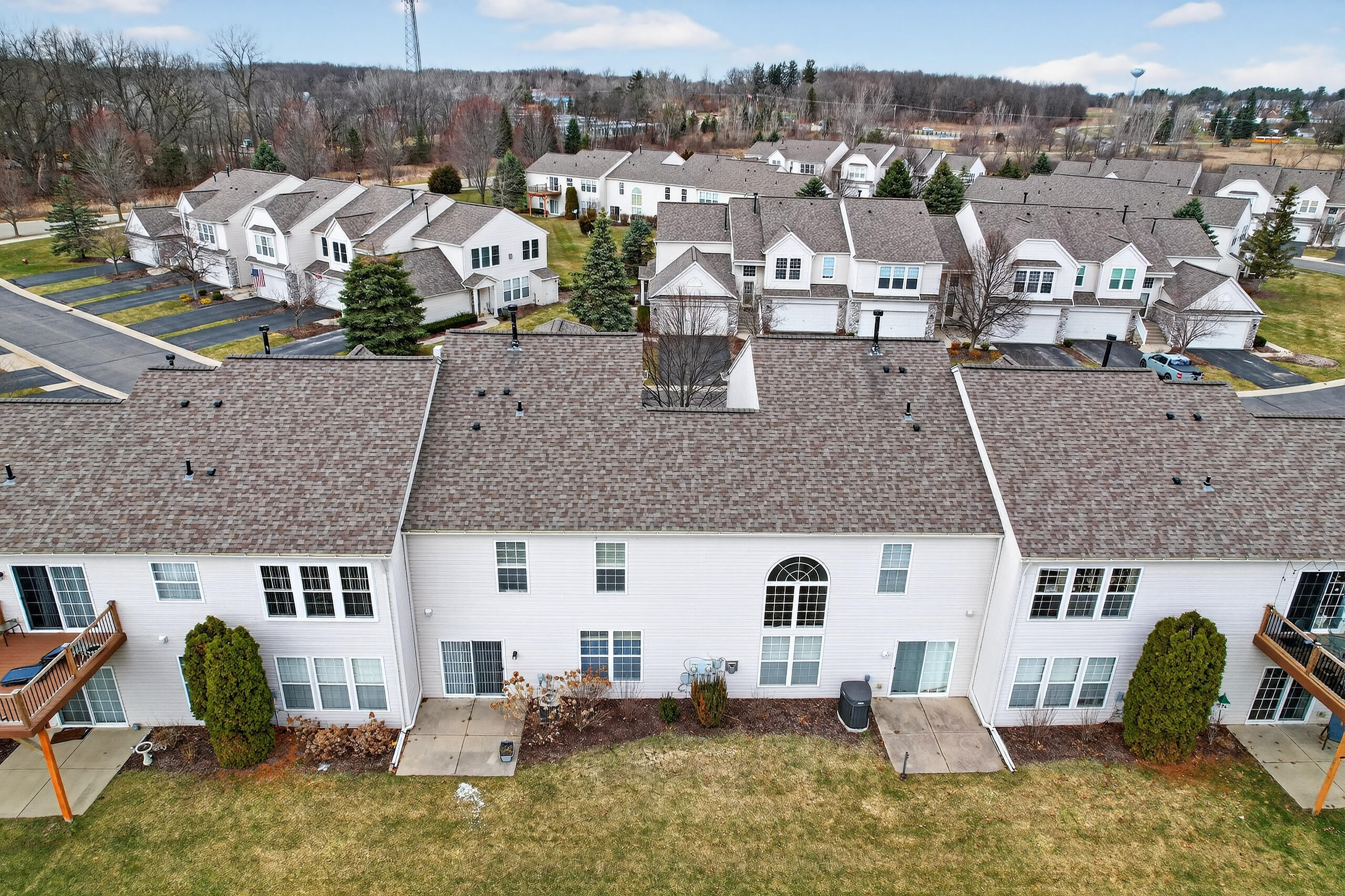 518 Dockside Circle Holly, MI 48442 - Photo 27 of 32 DJI_0993