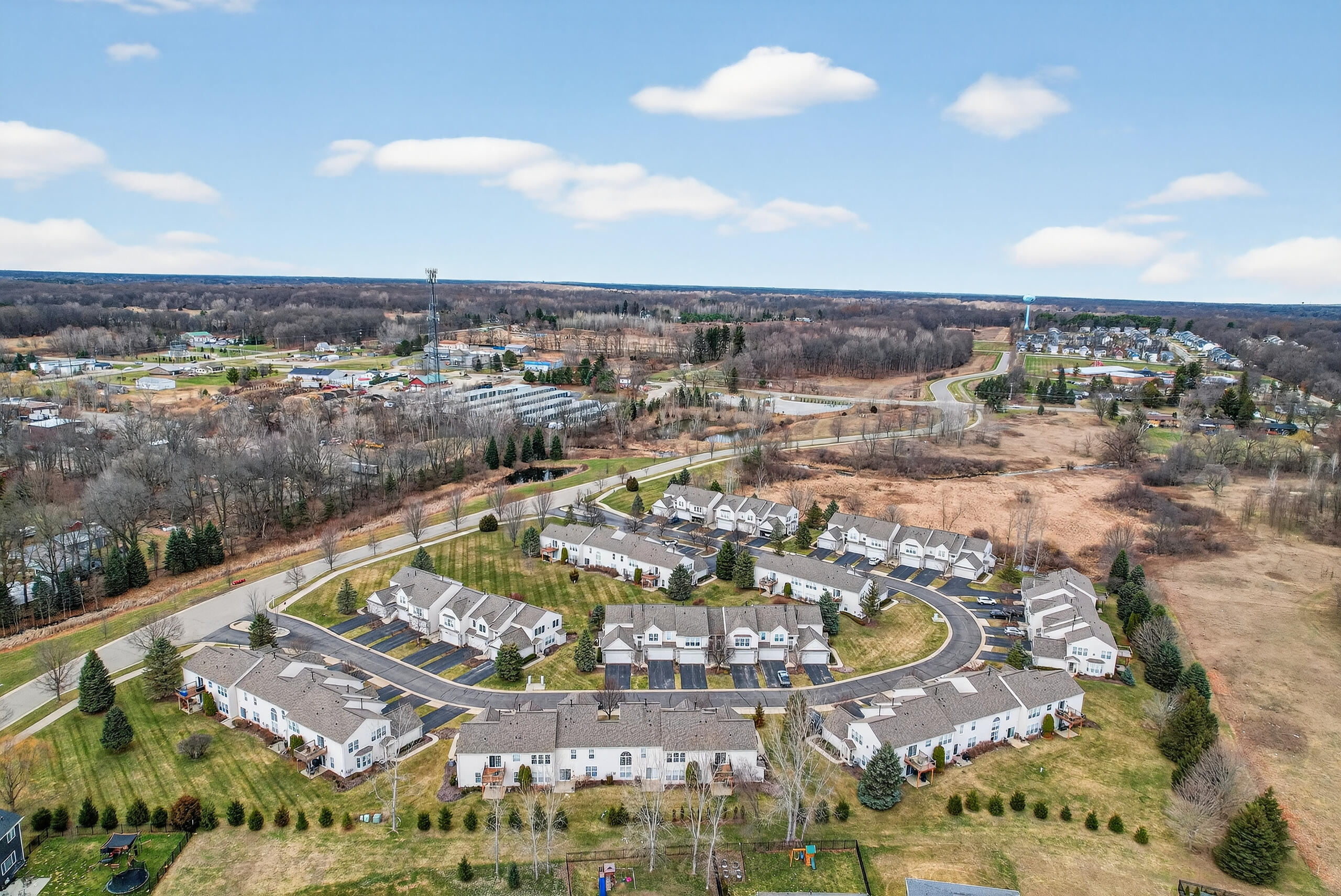 518 Dockside Circle Holly, MI 48442 - Photo 31 of 32 DJI_0983