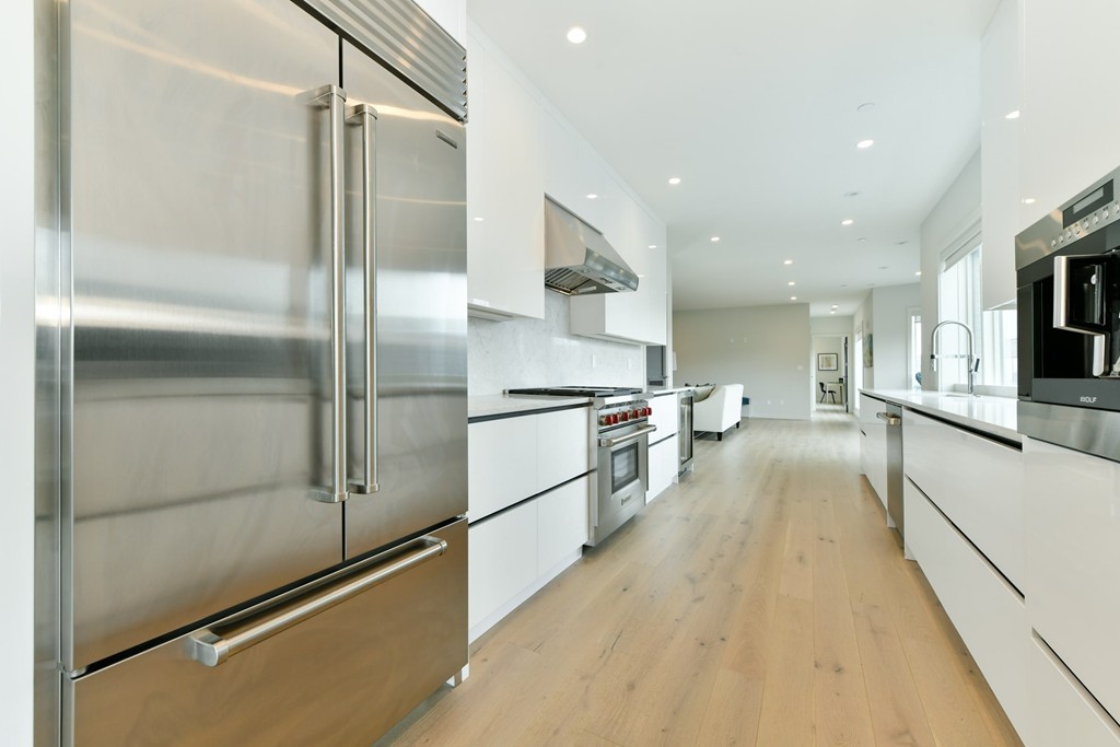 100 A Street, Unit 6 Boston, MA 02127 - Photo 3 of 22