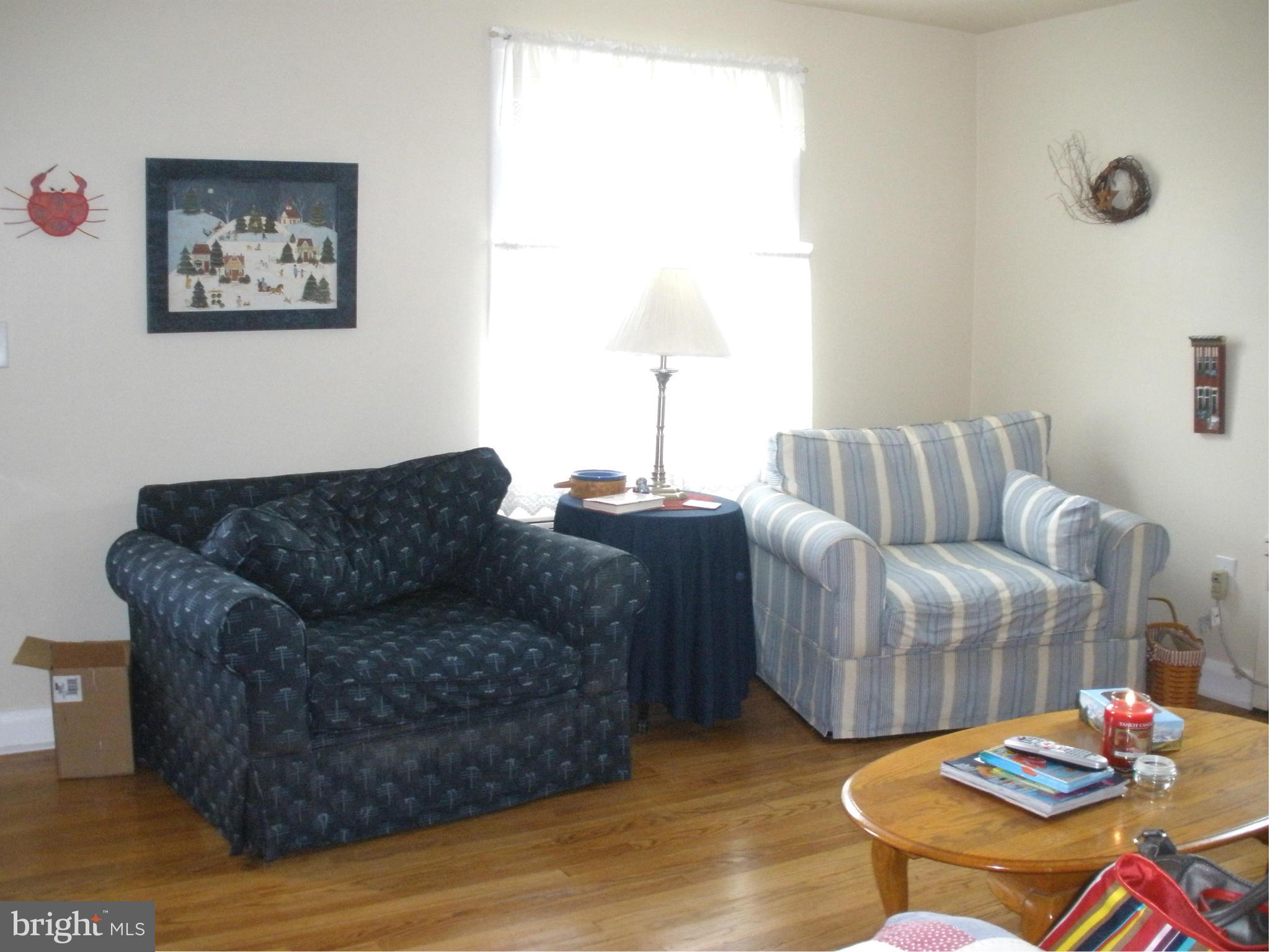 4417 Raspe Avenue Baltimore, MD 21206 - Photo 9 of 22 Living Room