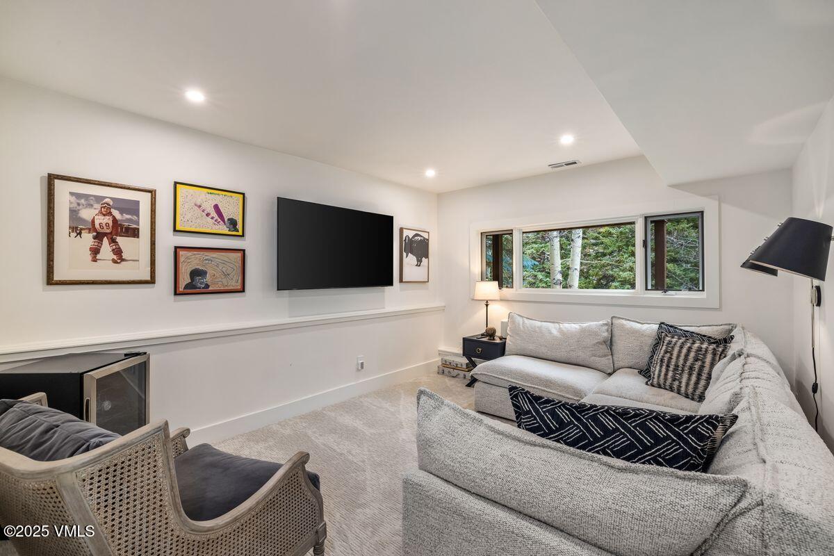 1546 Matterhorn Circle, Unit 4 Vail, CO 81657 - Photo 20 of 33 photo_online_019