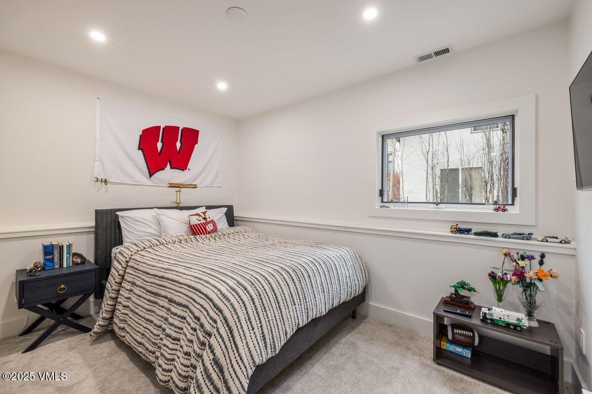 1546 Matterhorn Circle, Unit 4 Vail, CO 81657 - Photo 25 of 33 photo_online_021