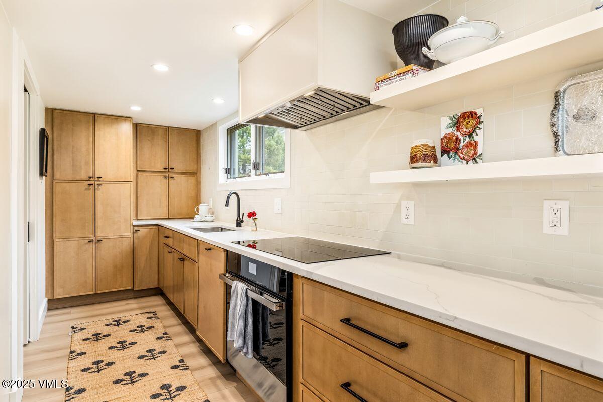 1546 Matterhorn Circle, Unit 4 Vail, CO 81657 - Photo 8 of 33 photo_online_007