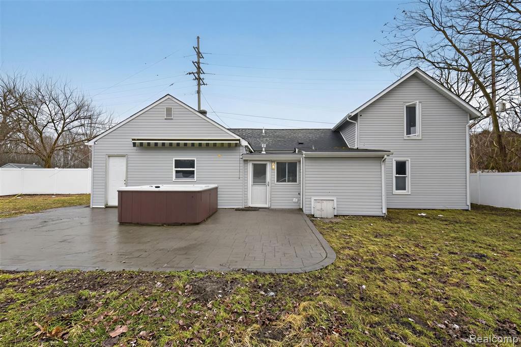 12751 Jones Street Carleton, MI 48117 - Photo 37 of 41