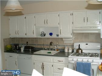 26 Johnson Road Lawrenceville, NJ 08648 - Photo 6 of 12 Gallery Image 6
