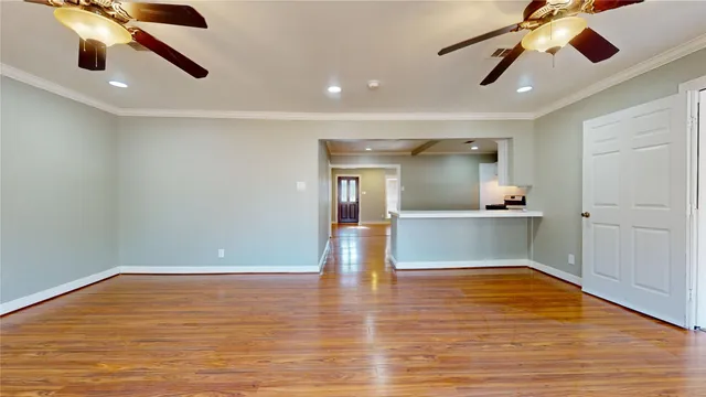 $1,695 | 317 Moody Street, Houston, TX 77009