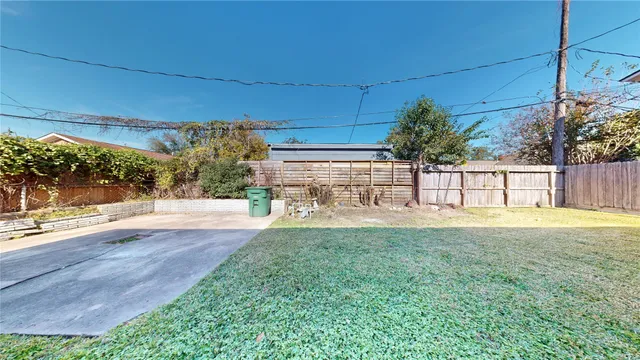 $1,695 | 317 Moody Street, Houston, TX 77009