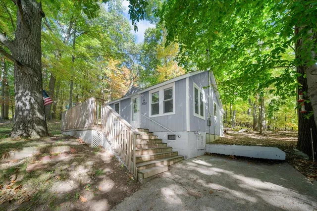 $119,900 | 7130 North Poplar Road, Free Soil, MI 49411