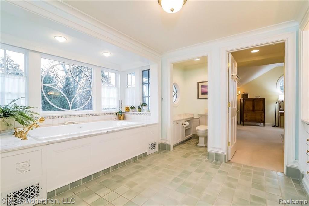 24 Warner Road Grosse Pointe Farms, MI 48236 - Photo 40 of 56