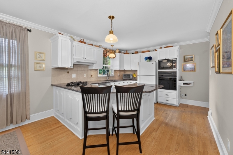 653 Foothill Road Bridgewater, NJ 08807 - Photo 12 of 41