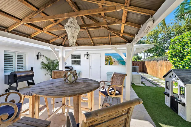 a view of outdoor space yard and patio