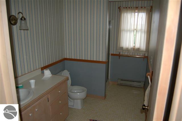 1682 Moulton Road Kewadin, MI 49648 - Photo 24 of 33 1810391-23.JPG