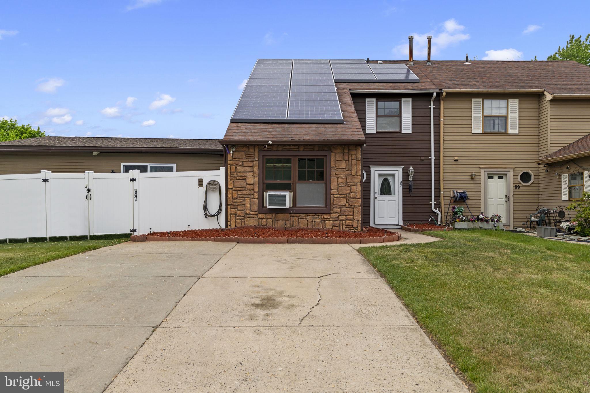 87 Hampton Gate Drive Sicklerville, NJ 08081 - Photo 2 of 43