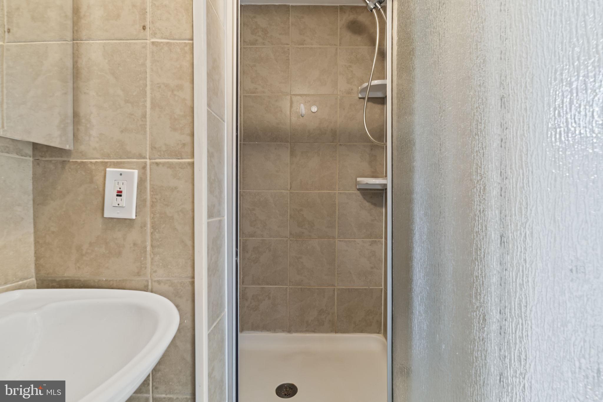 87 Hampton Gate Drive Sicklerville, NJ 08081 - Photo 6 of 43