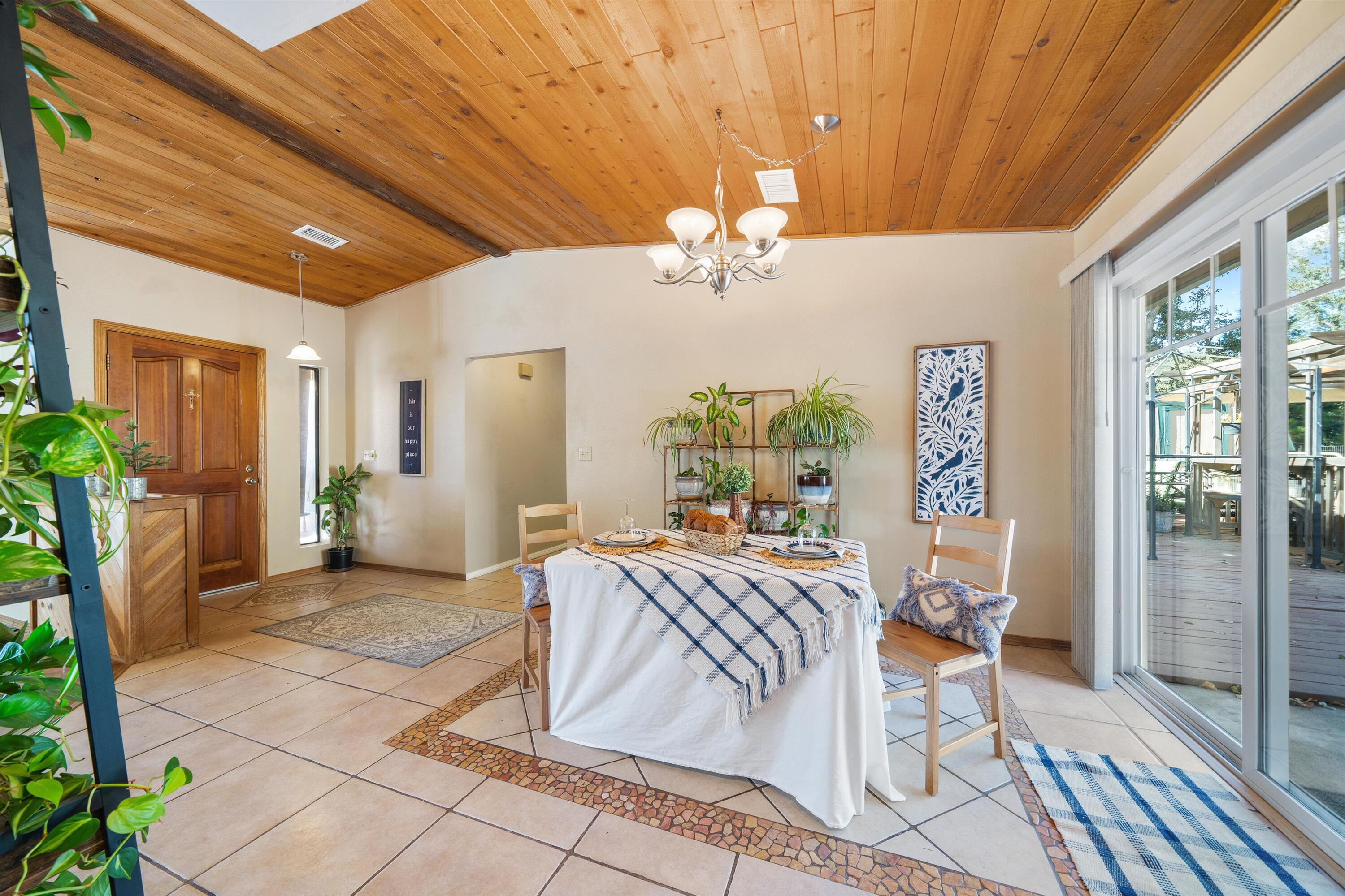 25801 Cumberland Road Tehachapi, CA 93561 - Photo 9 of 35 a view of a livingroom with furniture and window