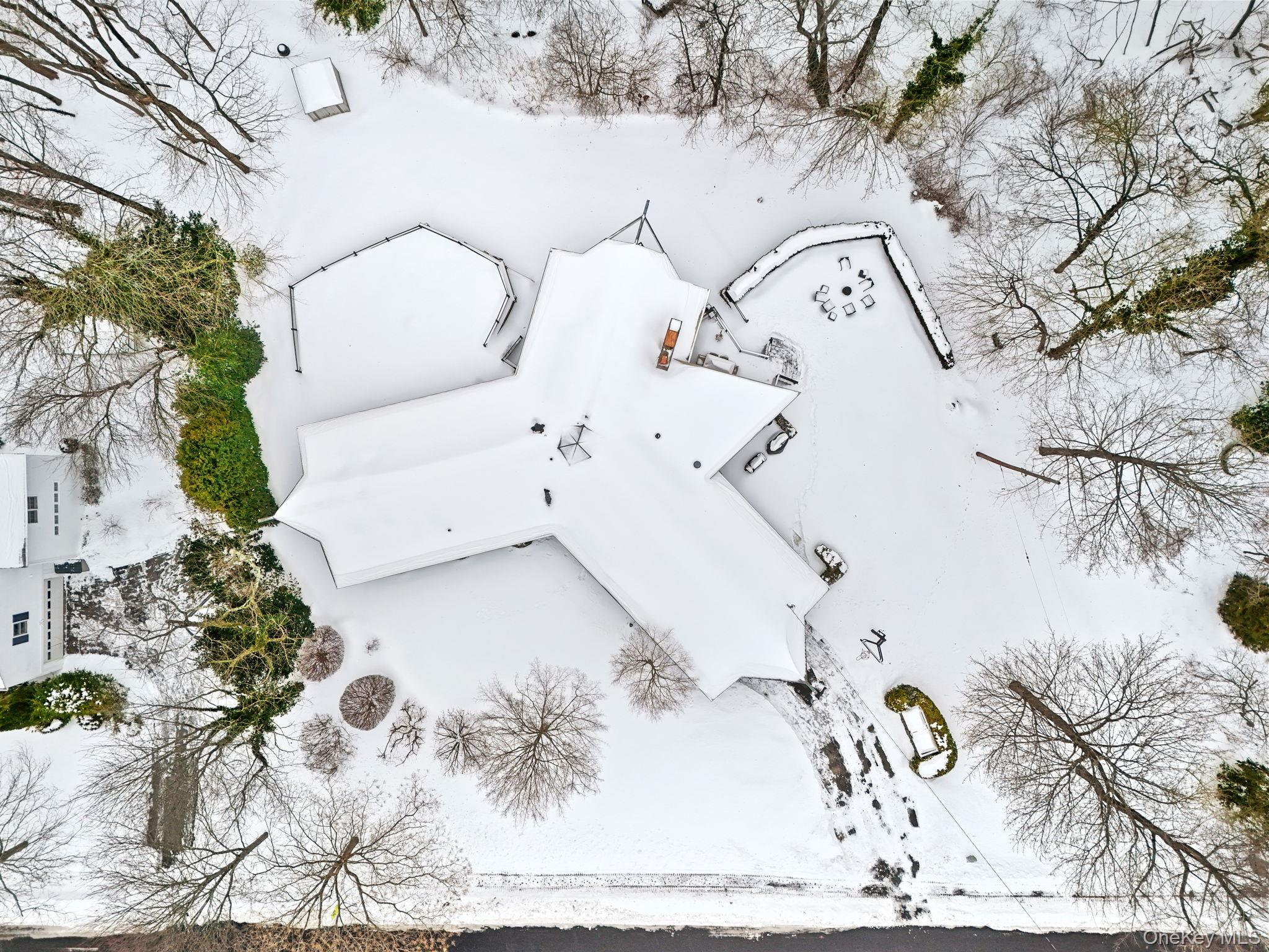 10 Lincoln Road Scarsdale, NY 10583 - Photo 2 of 34