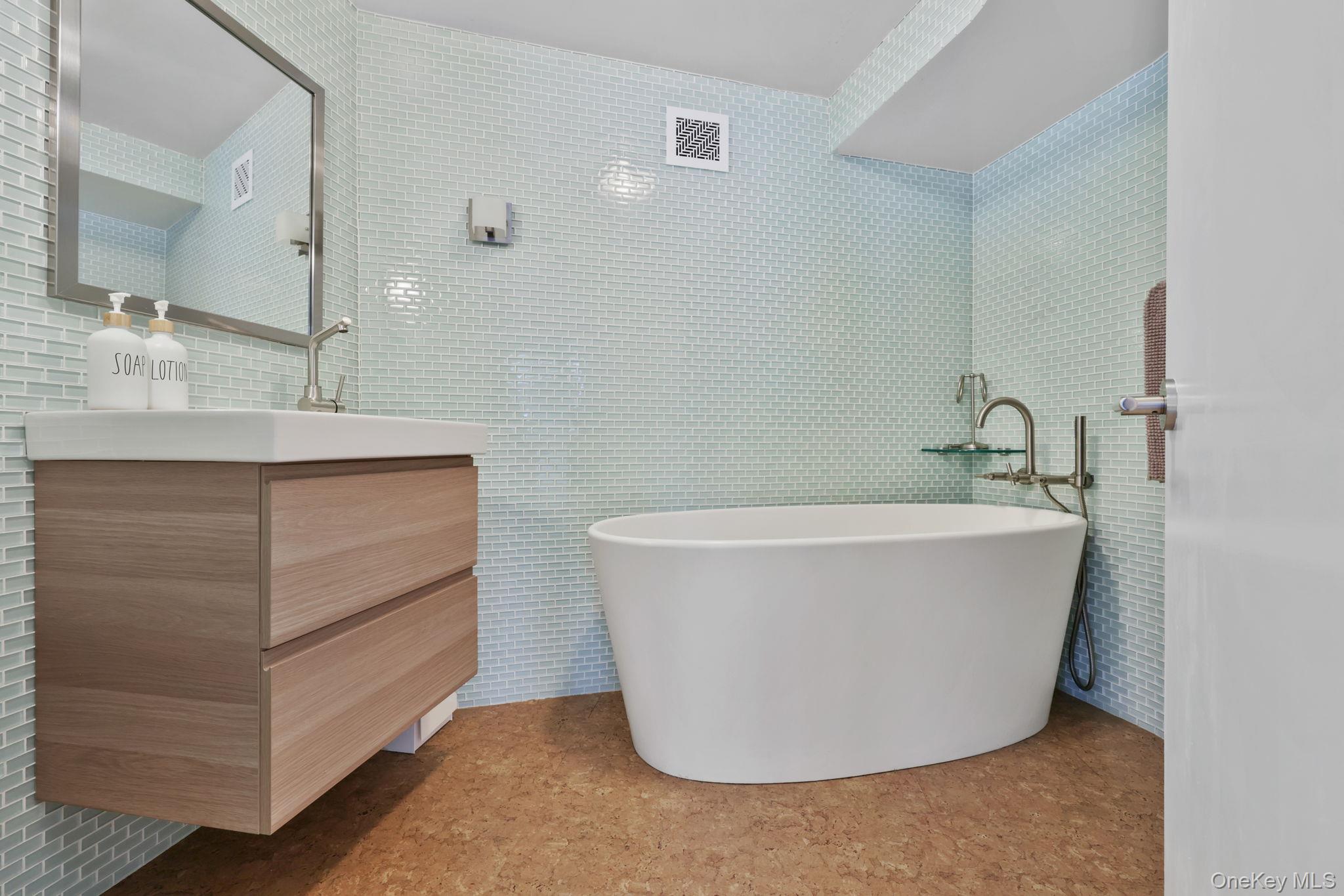 10 Lincoln Road Scarsdale, NY 10583 - Photo 22 of 34