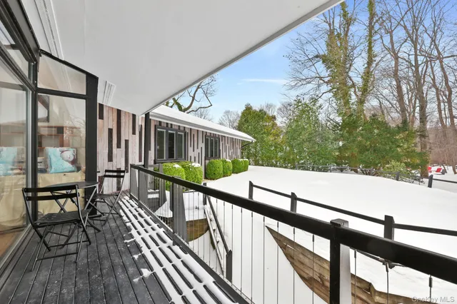 $1,895,000 | 10 Lincoln Road, Scarsdale, NY 10583