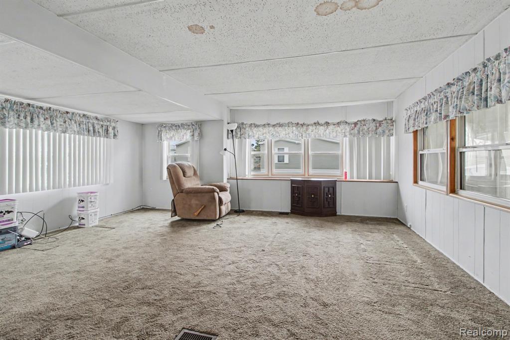 39500 Warren Road, Unit 87 Canton, MI 48187 - Photo 2 of 11